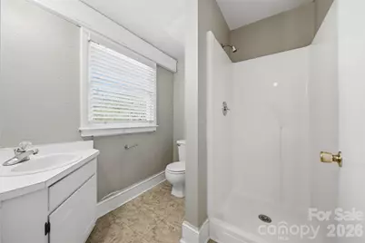 121 5th Avenue NE, Hickory, NC 28601 - Photo 15