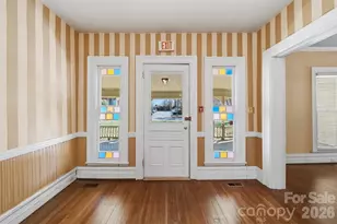 121 5th Ave NE, Hickory, NC 28601 - Photo 3