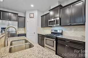 3033 Honeylocust Ln, Fort Mill, SC 29707 - Photo 5