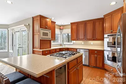525 Blue Ridge Drive N, Marion, NC 28752 - Photo 13
