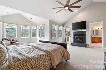 525 Blue Ridge Drive N, Marion, NC 28752 - Photo 19