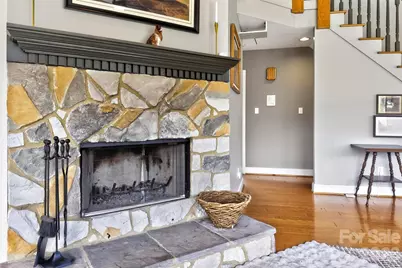 525 Blue Ridge Drive N, Marion, NC 28752 - Photo 9