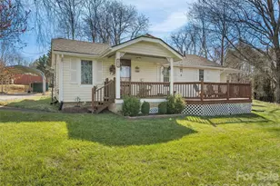 19 Mingus St, Canton, NC 28716 - Photo 1