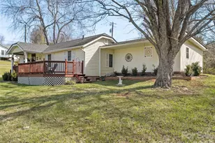 19 Mingus St, Canton, NC 28716 - Photo 3