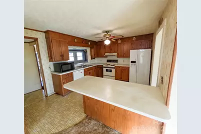 1410 Omni Lane, Lenoir, NC 28645 - Photo 11