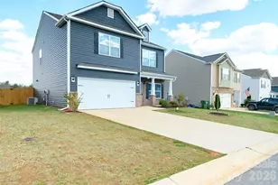 228 Ridgeview Ln, Mars Hill, NC 28754 - Photo 3