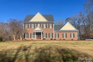 129 Walnut Ave, Yadkinville, NC 27055 - Photo 1