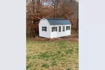 129 Walnut Avenue, Yadkinville, NC 27055 - Photo 5