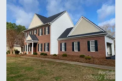 129 Walnut Avenue, Yadkinville, NC 27055 - Photo 3