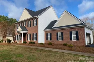 129 Walnut Ave, Yadkinville, NC 27055 - Photo 3