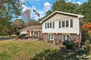 142 Twin Lakes Dr, Candler, NC 28715 - Photo 1