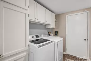 142 Twin Lakes Dr, Candler, NC 28715 - Photo 25