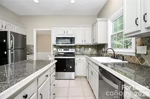 8609 Walsham Dr, Charlotte, NC 28277 - Photo 5