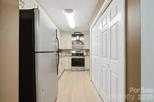 2200 6th St NW, Hickory, NC 28601 - Photo 17