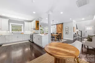 241 Coxe Ave, Charlotte, NC 28208 - Photo 7