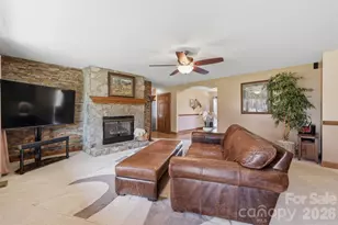 328 Davidson Ct, Taylorsville, NC 28681 - Photo 15