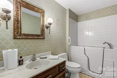 910 Rutledge Annex, Hendersonville, NC 28739 - Photo 15