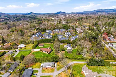 910 Rutledge Annex, Hendersonville, NC 28739 - Photo 45