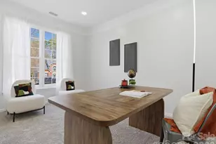 7702 Harrington Woods Rd, Charlotte, NC 28269 - Photo 5