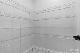 7702 Harrington Woods Rd, Charlotte, NC 28269 - Photo 17