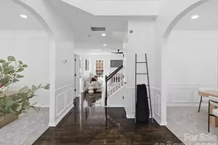 7702 Harrington Woods Rd, Charlotte, NC 28269 - Photo 3