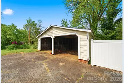 201 East Avenue, Morganton, NC 28655 - Photo 29