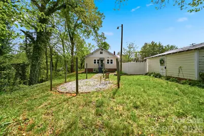 201 East Avenue, Morganton, NC 28655 - Photo 23