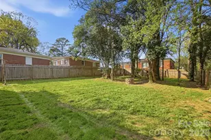 1716 Catherine Simmons Ave, Charlotte, NC 28216 - Photo 25