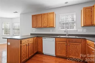 1040 Castle Rock Ct, Concord, NC 28025 - Photo 5