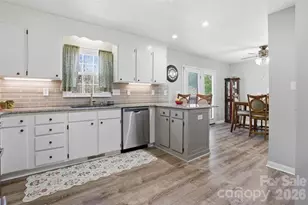 3918 Plum St, Conover, NC 28613 - Photo 7