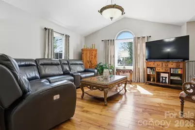 3918 Plum Street, Conover, NC 28613 - Photo 3