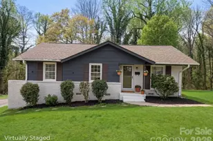 1423 Chelveston Dr, Charlotte, NC 28208 - Photo 1