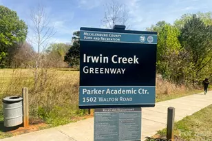 1423 Chelveston Dr, Charlotte, NC 28208 - Photo 23