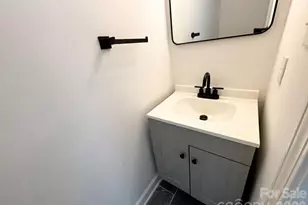 1423 Chelveston Dr, Charlotte, NC 28208 - Photo 15