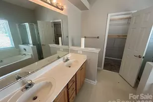 3508 Mayspring Pl, Charlotte, NC 28269 - Photo 9