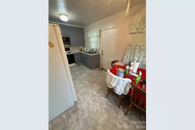 2912 Coronet Way, Charlotte, NC 28208 - Photo 9