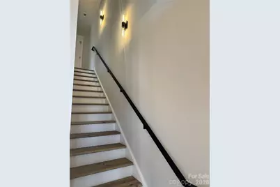 912 B Rhode Island Avenue NW, Kannapolis, NC 28083 - Photo 5