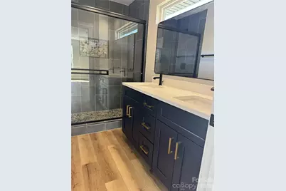 912 B Rhode Island Avenue NW, Kannapolis, NC 28083 - Photo 3