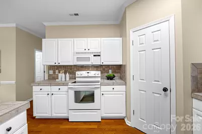 8501 Tonawanda Drive, Charlotte, NC 28277 - Photo 17