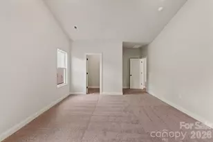 6721 Fairford Dr, Charlotte, NC 28215 - Photo 13