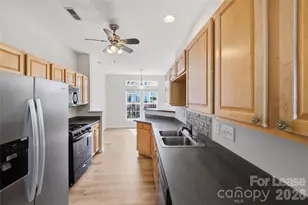 4957 Sunburst Ln, Charlotte, NC 28213 - Photo 3