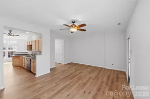 4957 Sunburst Ln, Charlotte, NC 28213 - Photo 17