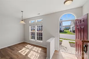 4957 Sunburst Ln, Charlotte, NC 28213 - Photo 7