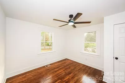 1522 7th Avenue Drive SW, Hickory, NC 28602 - Photo 7