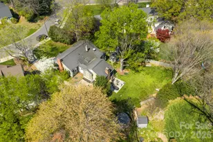 2009 Hassell Pl, Charlotte, NC 28209 - Photo 9