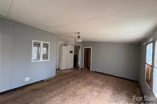 2137 Plumcrest Ln, Clover, SC 29710 - Photo 5