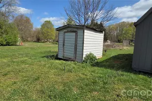 1797 Sprouse St, Lincolnton, NC 28092 - Photo 3