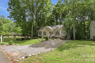 716 King St, Waxhaw, NC 28173 - Photo 3