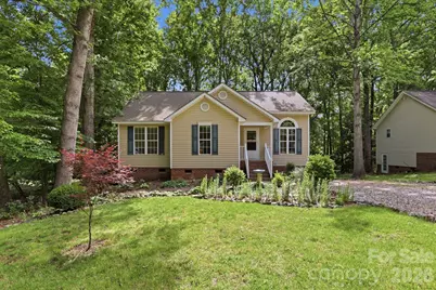 716 King Street, Waxhaw, NC 28173 - Photo 1