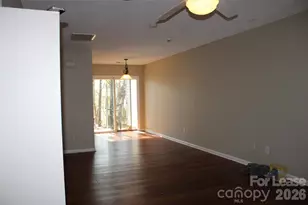 10118 Frosty Ln, Charlotte, NC 28216 - Photo 5